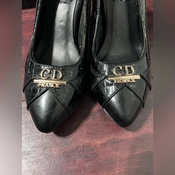 Christian DIOR Heels Shoes Designer Black/Gold Pointed Toe Pumps Size 4 (35) EUC - Picture 2 of 13